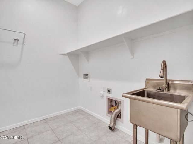 17966 W HIGHLAND Avenue, Goodyear, AZ 85395