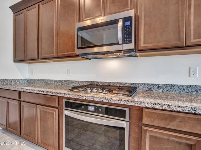 17966 W HIGHLAND Avenue, Goodyear, AZ 85395