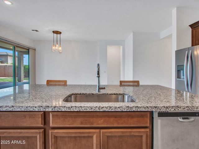 17966 W HIGHLAND Avenue, Goodyear, AZ 85395