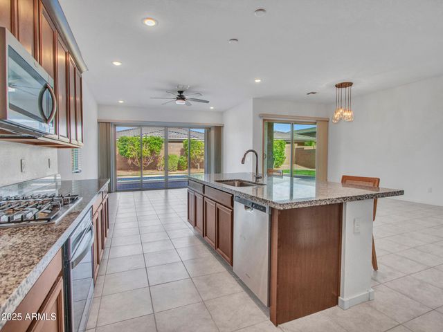 17966 W HIGHLAND Avenue, Goodyear, AZ 85395