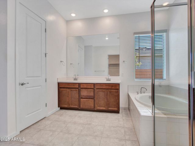 17966 W HIGHLAND Avenue, Goodyear, AZ 85395