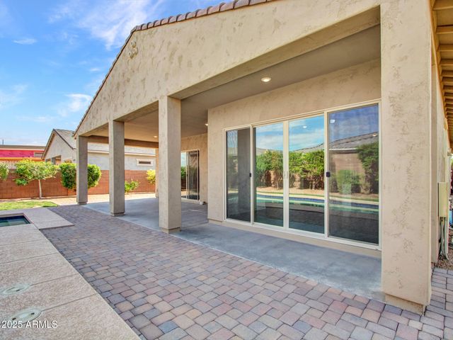 17966 W HIGHLAND Avenue, Goodyear, AZ 85395