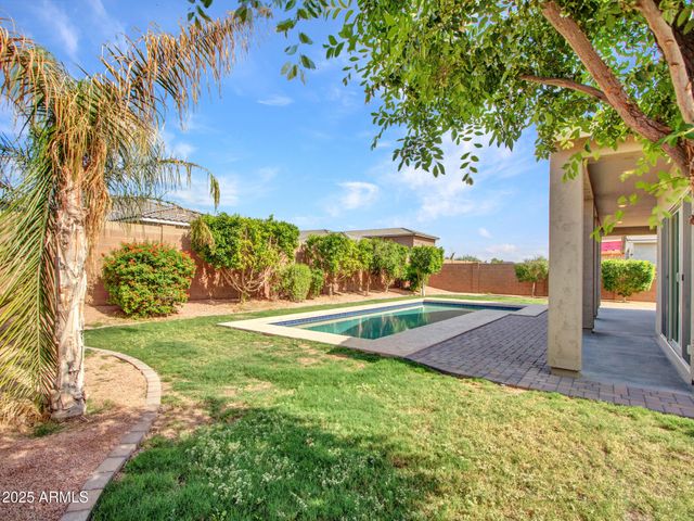 17966 W HIGHLAND Avenue, Goodyear, AZ 85395