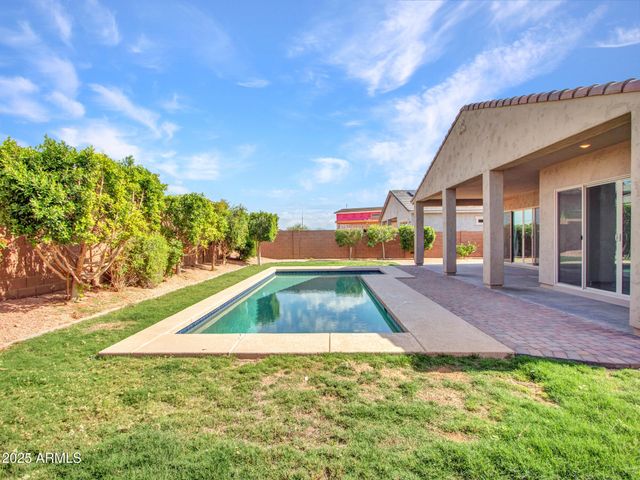 17966 W HIGHLAND Avenue, Goodyear, AZ 85395