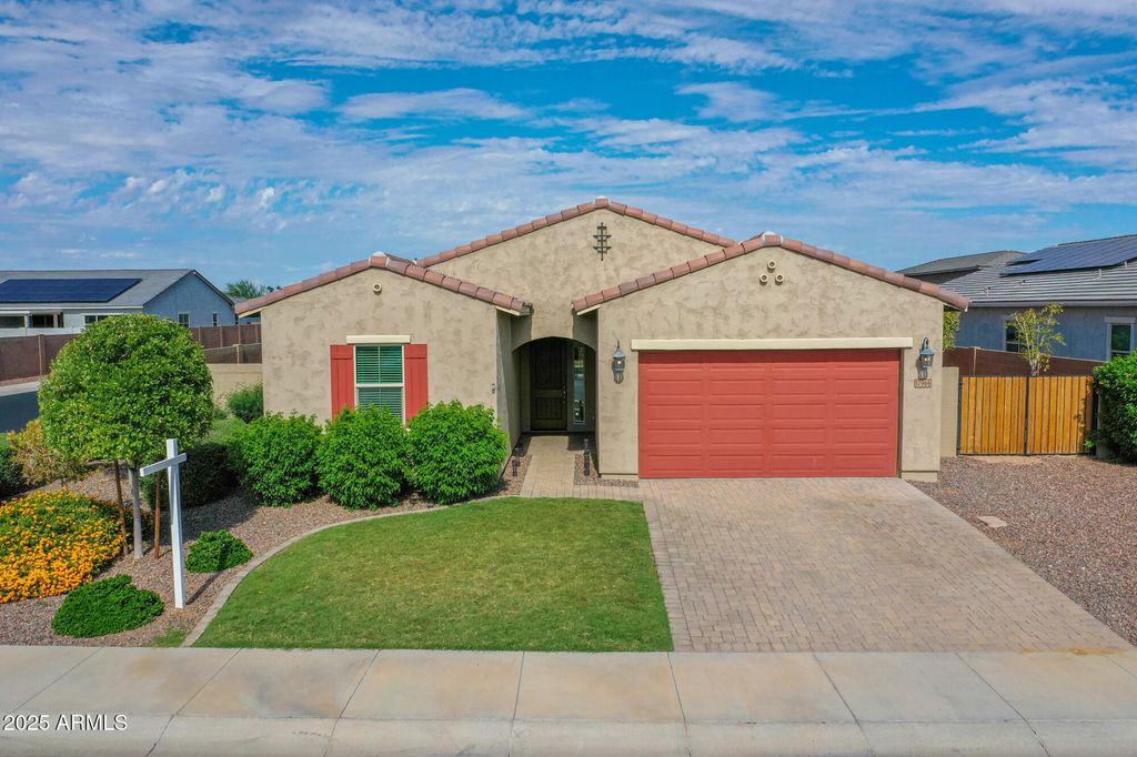 17966 W HIGHLAND Avenue, Goodyear, AZ 85395