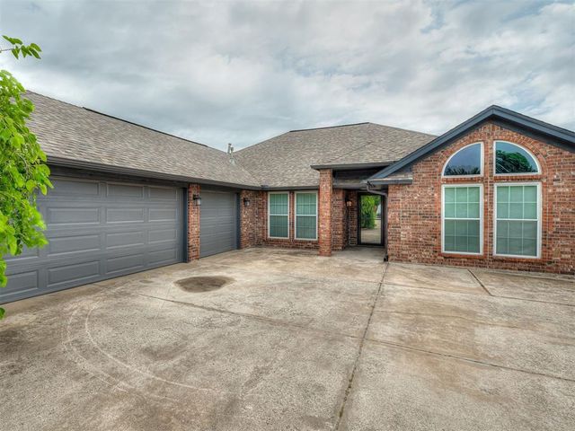 3524 Northridge Terrace, Choctaw, OK 73020