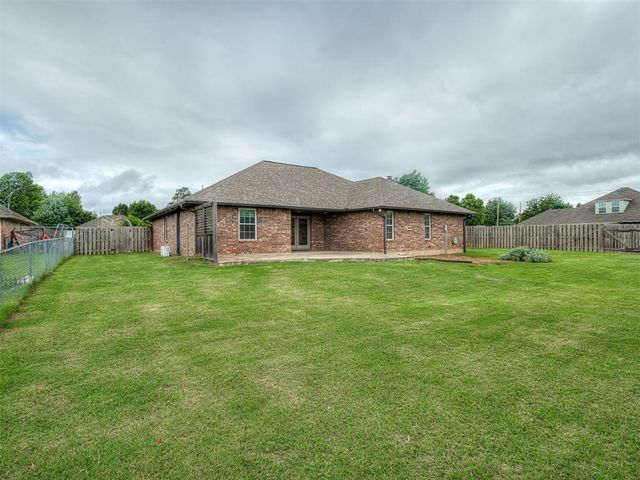 3524 Northridge Terrace, Choctaw, OK 73020