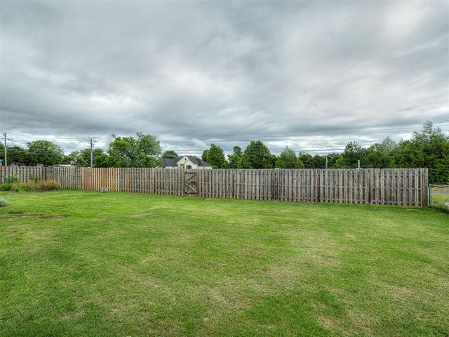 3524 Northridge Terrace, Choctaw, OK 73020