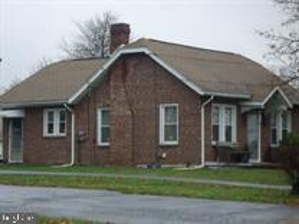 1854 HILTON AVE, Dover, PA 17315