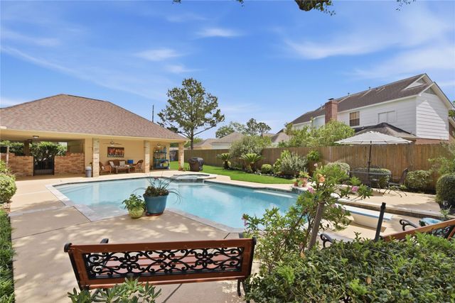 17107 Post Oak Hollow, Spring, TX 77379