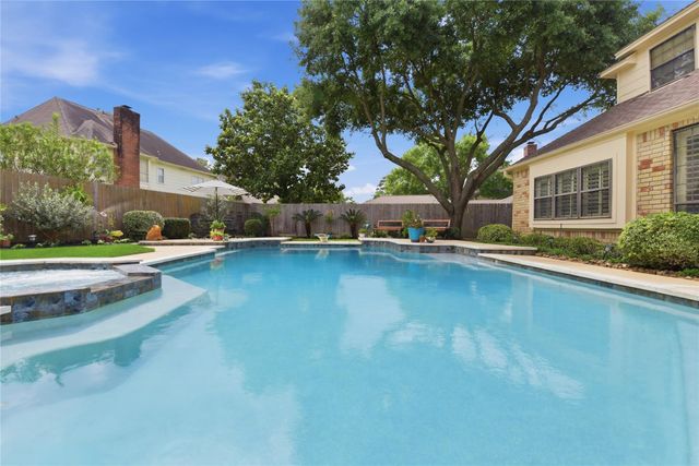 17107 Post Oak Hollow, Spring, TX 77379