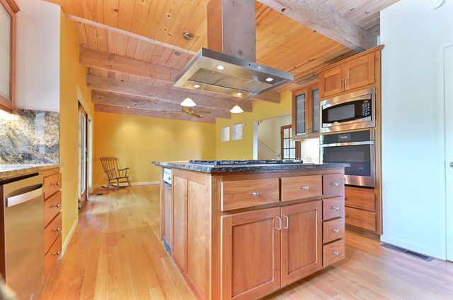 472 Redbud Ct, Murphys, CA 95247