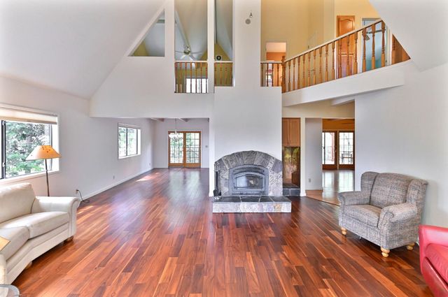 472 Redbud Ct, Murphys, CA 95247