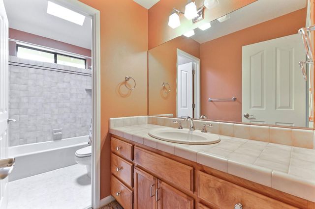 472 Redbud Ct, Murphys, CA 95247