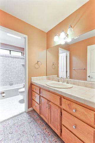 472 Redbud Ct, Murphys, CA 95247