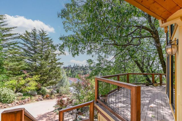 472 Redbud Ct, Murphys, CA 95247