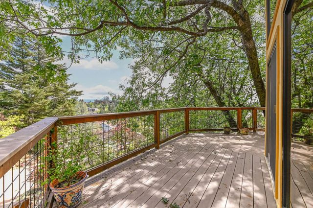 472 Redbud Ct, Murphys, CA 95247