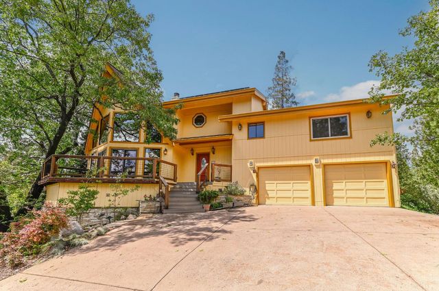 472 Redbud Ct, Murphys, CA 95247