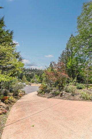 472 Redbud Ct, Murphys, CA 95247