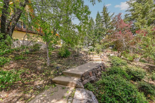 472 Redbud Ct, Murphys, CA 95247