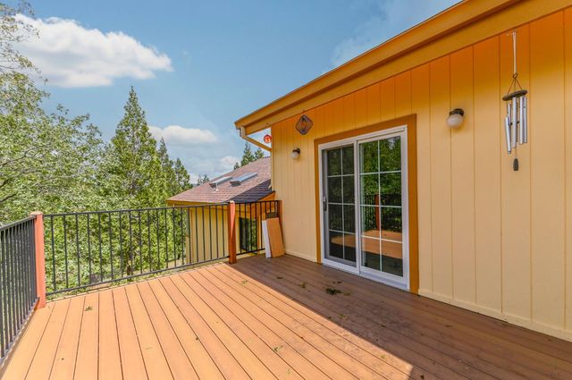 472 Redbud Ct, Murphys, CA 95247