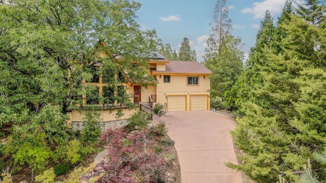472 Redbud Ct, Murphys, CA 95247
