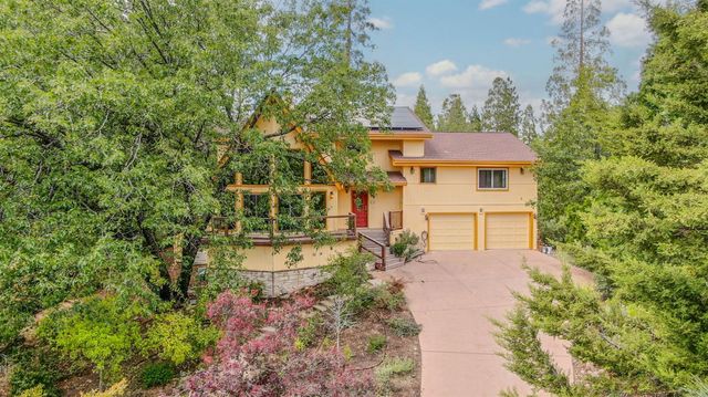 472 Redbud Ct, Murphys, CA 95247