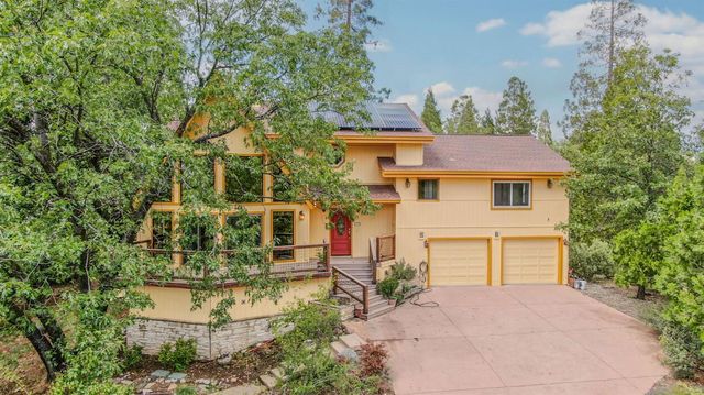 472 Redbud Ct, Murphys, CA 95247