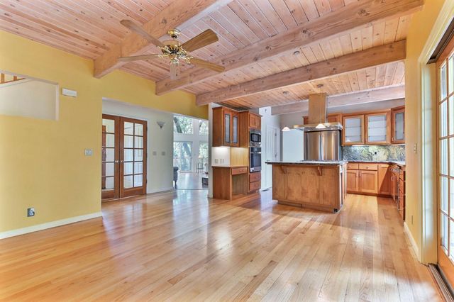 472 Redbud Ct, Murphys, CA 95247