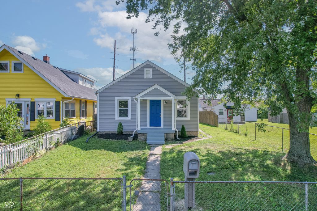 145 N 3rd Avenue, Beech Grove, IN 46107