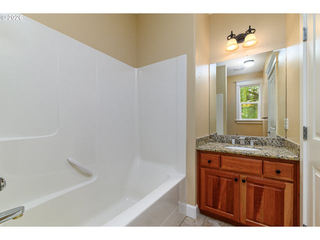 12989 Se MOUNTAIN GATE Rd, Happy Valley, OR 97086