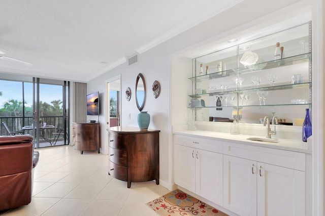 5059 N Highway A1a 203, Hutchinson Island, FL 34949