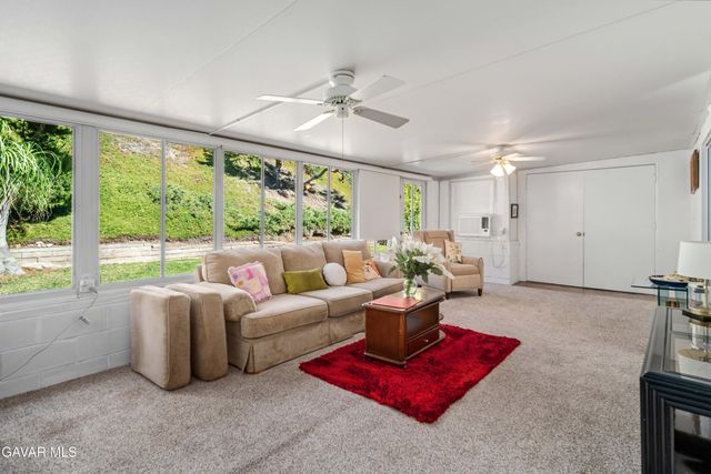 19427 Oak Crossing Road, Santa Clarita, CA 91321