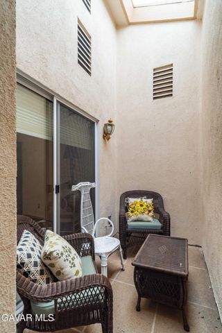 19427 Oak Crossing Road, Santa Clarita, CA 91321