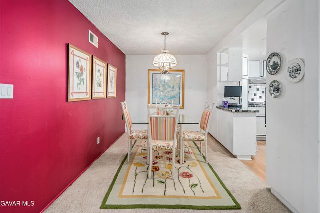 19427 Oak Crossing Road, Santa Clarita, CA 91321