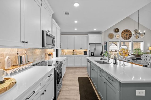 94 Hawks Trail, Waleska, GA 30183