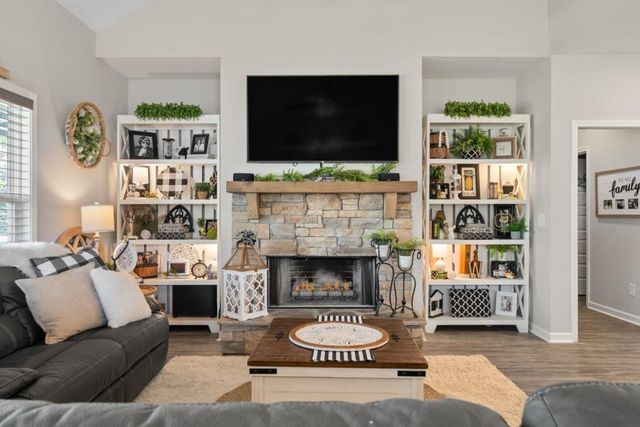 94 Hawks Trail, Waleska, GA 30183