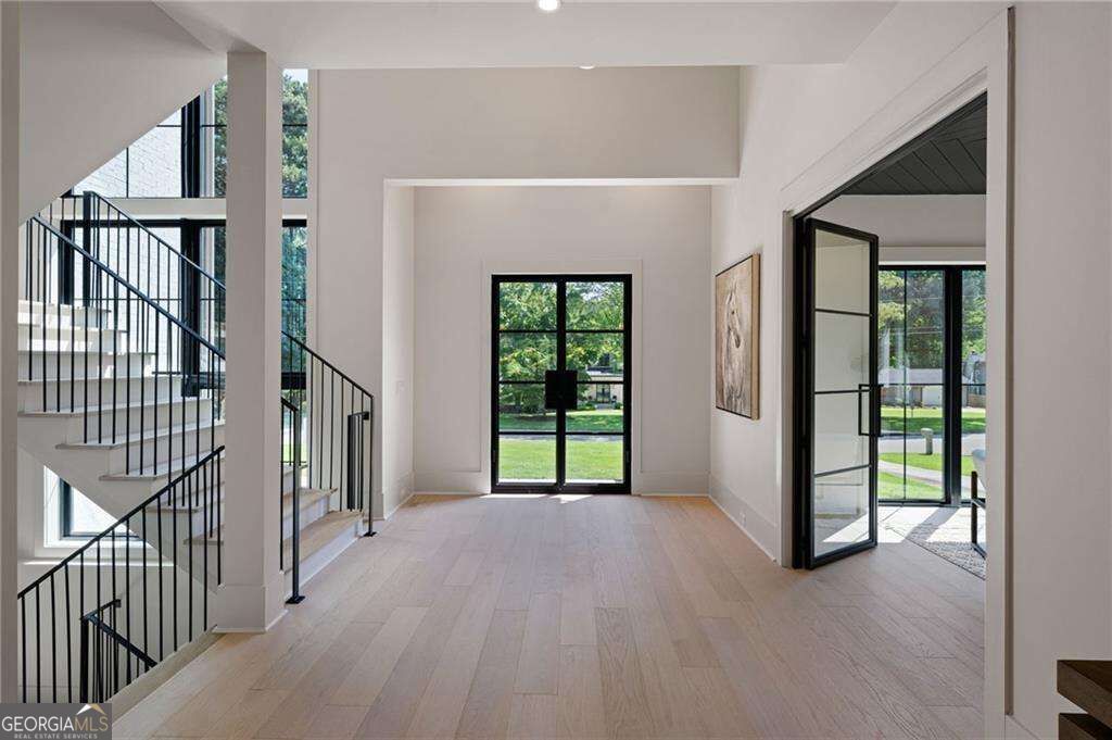 1671 Manhasset Drive, Dunwoody, GA 30338 — photo 4