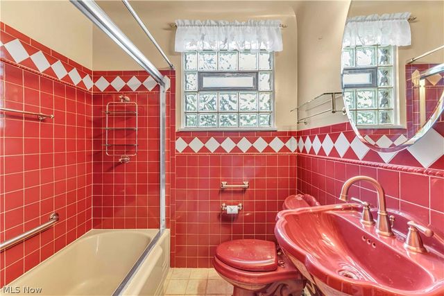 23290 Hilliard Boulevard, Westlake, OH 44145
