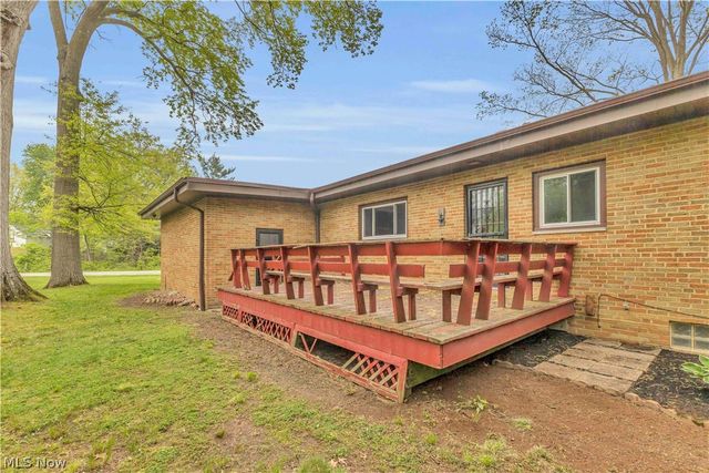23290 Hilliard Boulevard, Westlake, OH 44145