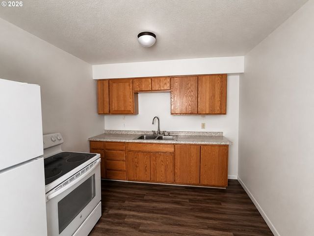 7661 N Vancouver Ave, Portland, OR 97217