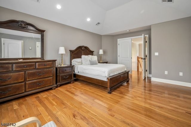 75 Bowlby St, Dover Town, NJ 07801