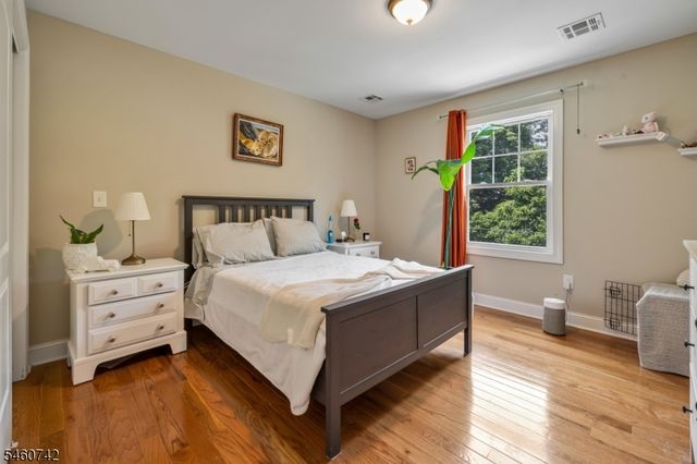 75 Bowlby St, Dover Town, NJ 07801