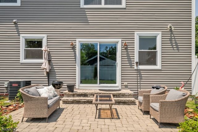75 Bowlby St, Dover Town, NJ 07801