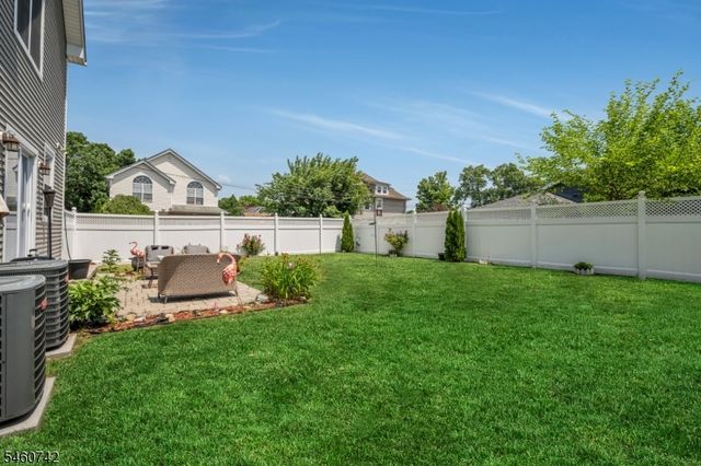 75 Bowlby St, Dover Town, NJ 07801