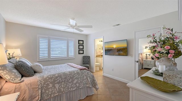 3904 ASHWOOD LANE 64, Sarasota, FL 34232