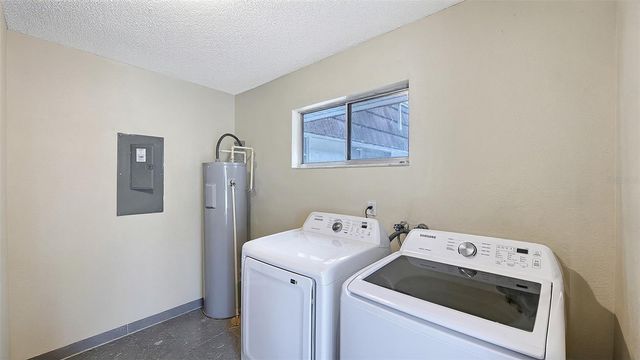 3904 ASHWOOD LANE 64, Sarasota, FL 34232