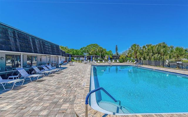 3904 ASHWOOD LANE 64, Sarasota, FL 34232