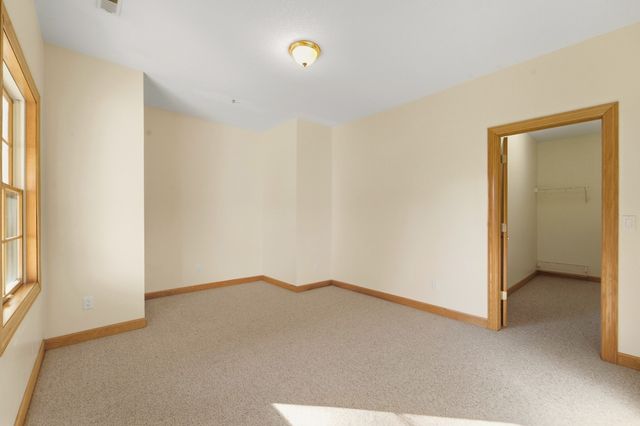 6916 Capitol View Court, Johnston, IA 50131