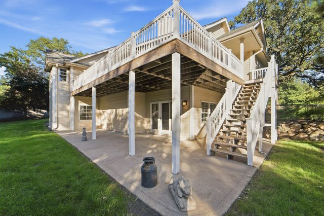 6916 Capitol View Court, Johnston, IA 50131